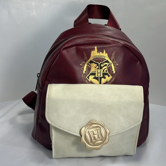Hogwarts Backpack, Sealed Letter Pocket, dark red, cream, gold - Picture 13 of 13